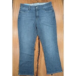 Lee Riders Womens 18 Jeans Medium Wash Straight Leg Comfort No Gap NWT‎